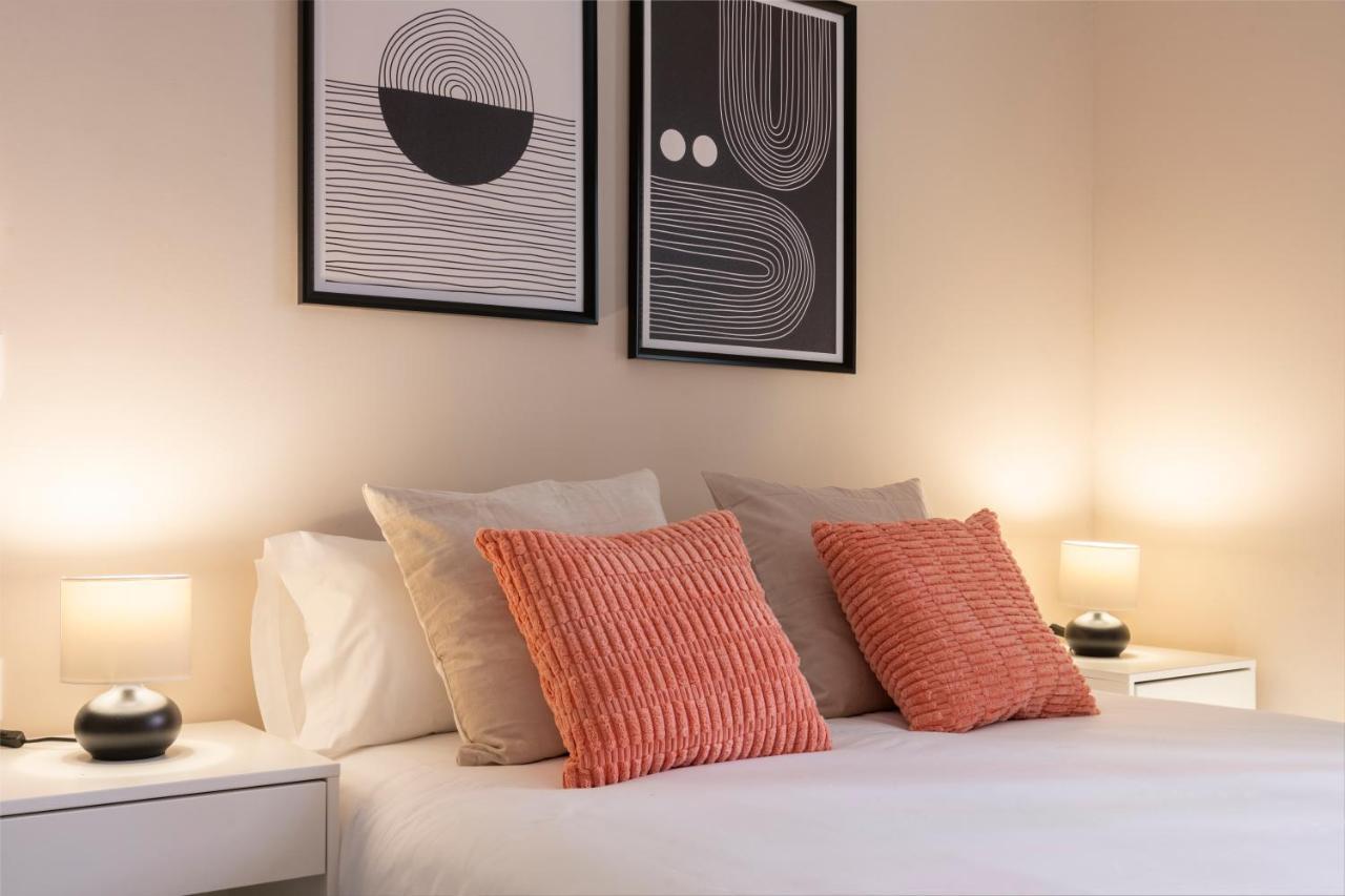 Rivero Suite Apartments Seville Exterior photo