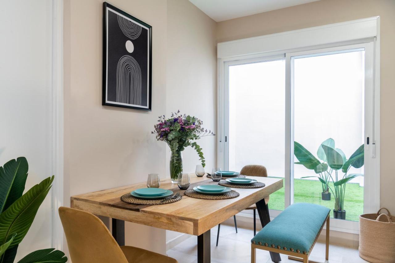 Rivero Suite Apartments Seville Exterior photo