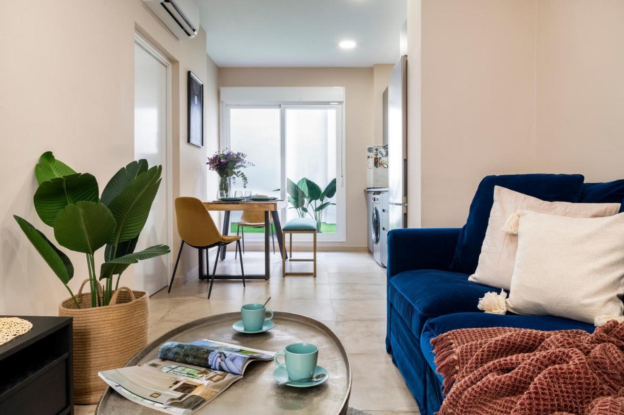 Rivero Suite Apartments Seville Exterior photo